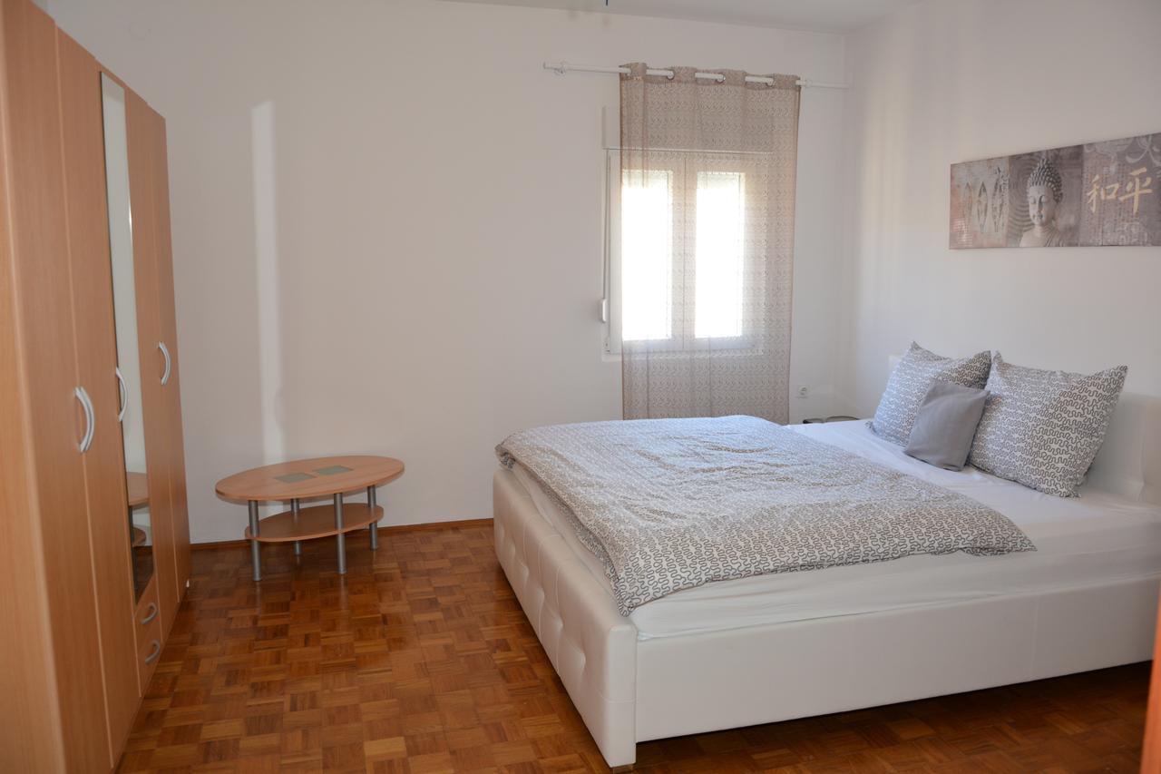 Taris Apartment Senj  Bagian luar foto