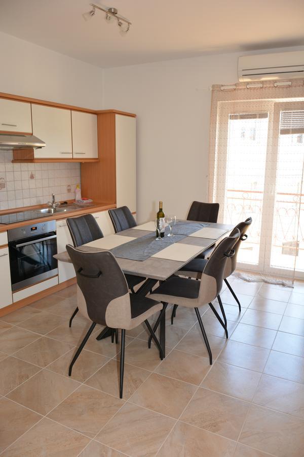 Taris Apartment Senj  Bagian luar foto