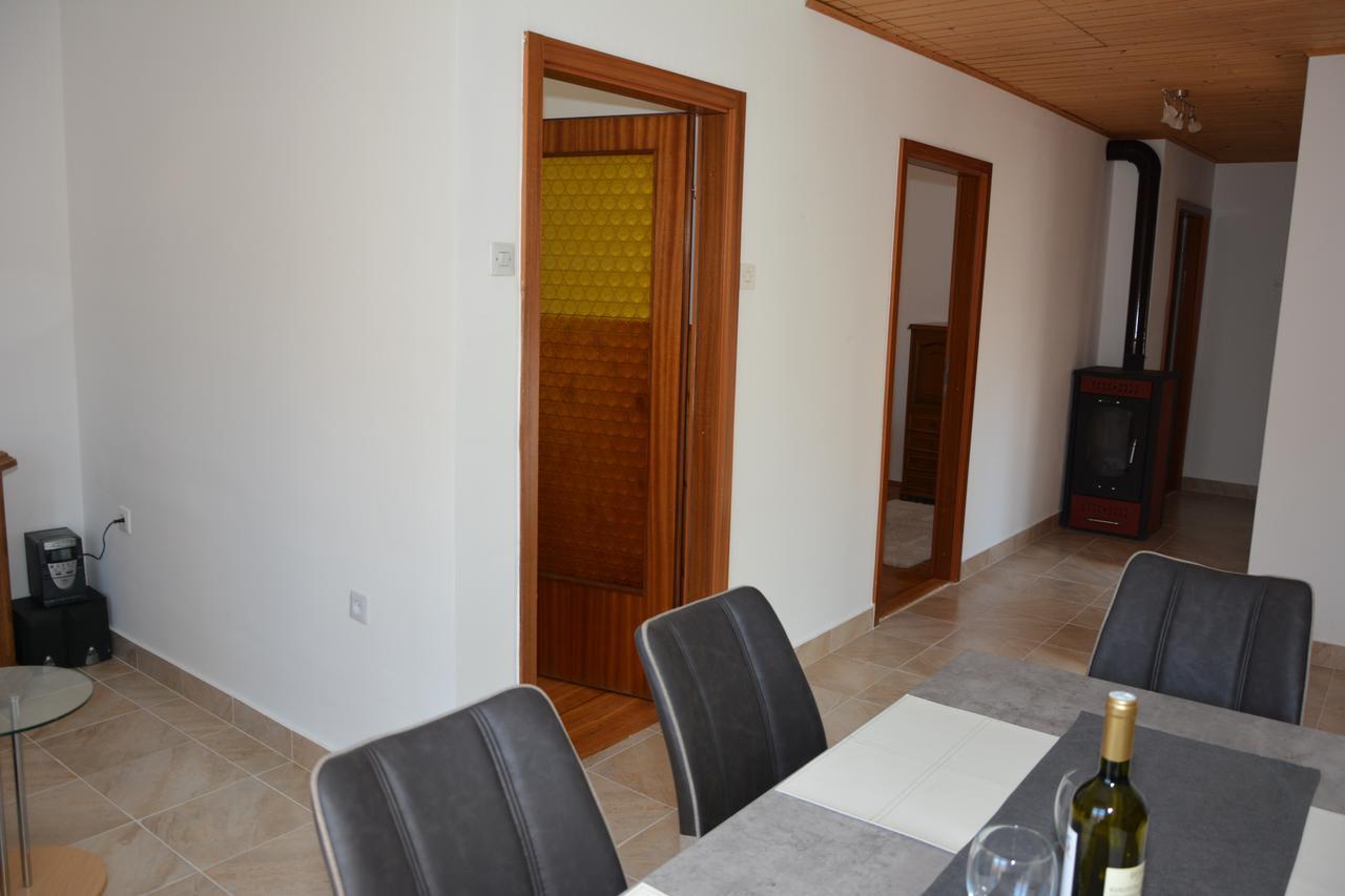 Taris Apartment Senj  Bagian luar foto